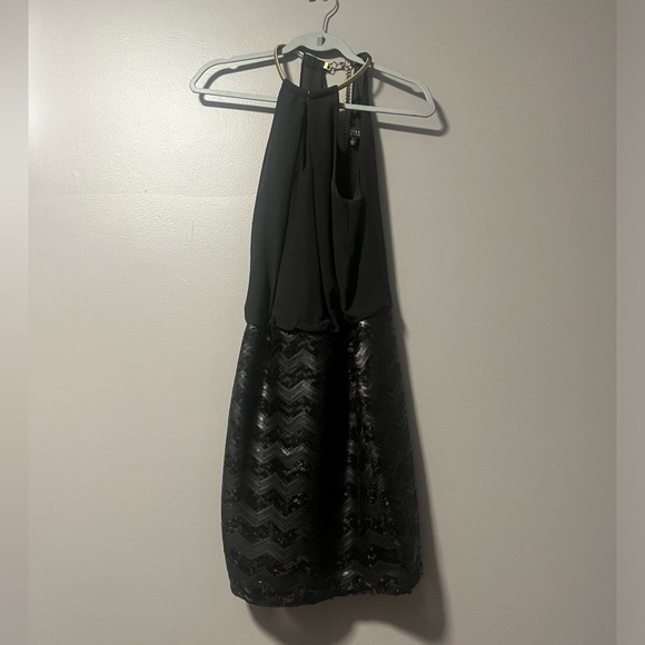 Guess dress size 4 - Picture 3 of 3